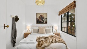 3 bedrooms, iron/ironing board, free WiFi, bed sheets - Bryony Cottage, Berrima, Southern Highlands (Berrima)