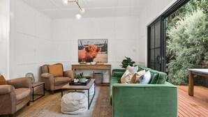 TV, fireplace - Bryony Cottage, Berrima, Southern Highlands (Berrima)