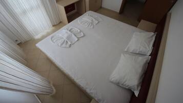 1 habitación y ropa de cama