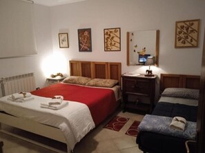 Down duvets, iron/ironing board, free WiFi