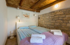 2 bedrooms, free WiFi, bed sheets - Cozy home in Putini with WiFi (Putini)