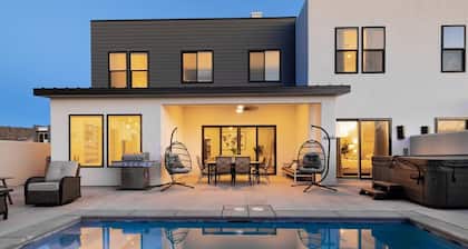 Double Tranquility On The 8th | Private Pools