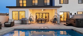 Double Tranquility On The 8th | Private Pools