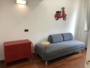 TV, books