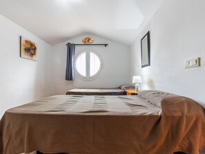4 chambres, fer et planche à repasser, Wi-Fi