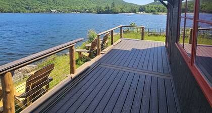 Stunning Blue Mountain Lake - Waterfront Property!