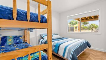 3 bedrooms, iron/ironing board, travel crib, internet