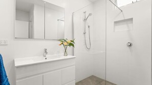 Een douche, een haardroger