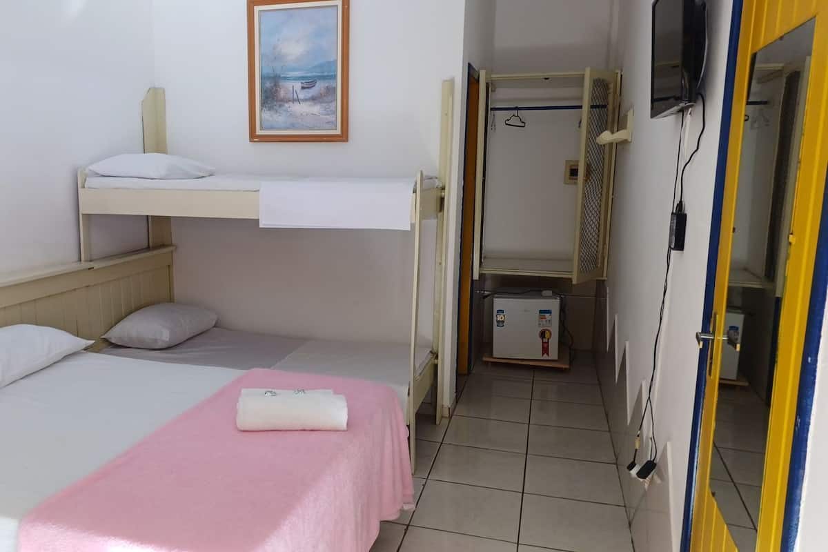 1 bedroom, free WiFi, bed sheets