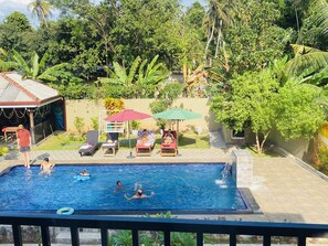 Hồ bơi ngoài trời, mở cửa từ 7:00 đến 20:00, dù/ô trên bãi biển/hồ bơi 