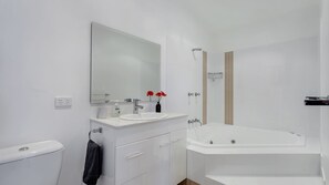 Bruser, boblebadekar, håndklæder