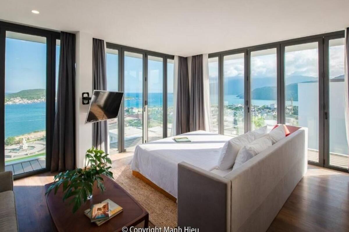 Roupas de cama premium, Wi-Fi de cortesia, roupa de cama