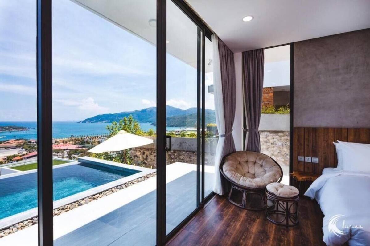 Vila luxo | Roupas de cama premium, Wi-Fi de cortesia, roupa de cama