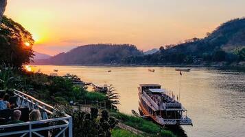 Khuôn viên nơi lưu trú