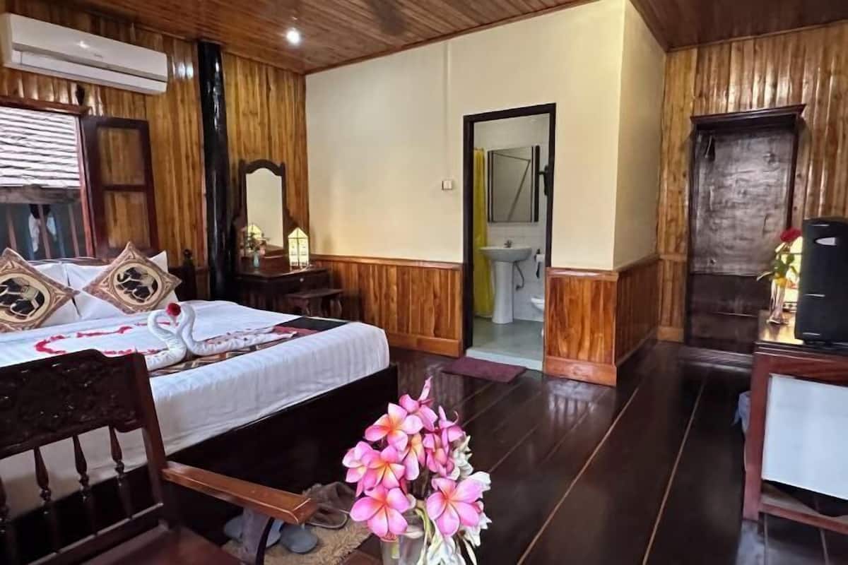 Premium bedding, Select Comfort beds, minibar, individually furnished
