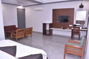 Habitación ejecutiva | Escritorio, cortinas blackout y insonorización