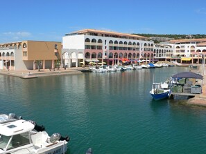 Marina - Stunning 4-room flat with terrace, air con, pool and parking in Sète (Sète)