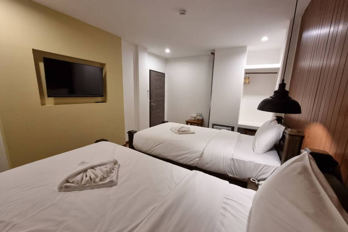 Quarto duplo standard | Wi-Fi de cortesia, roupa de cama