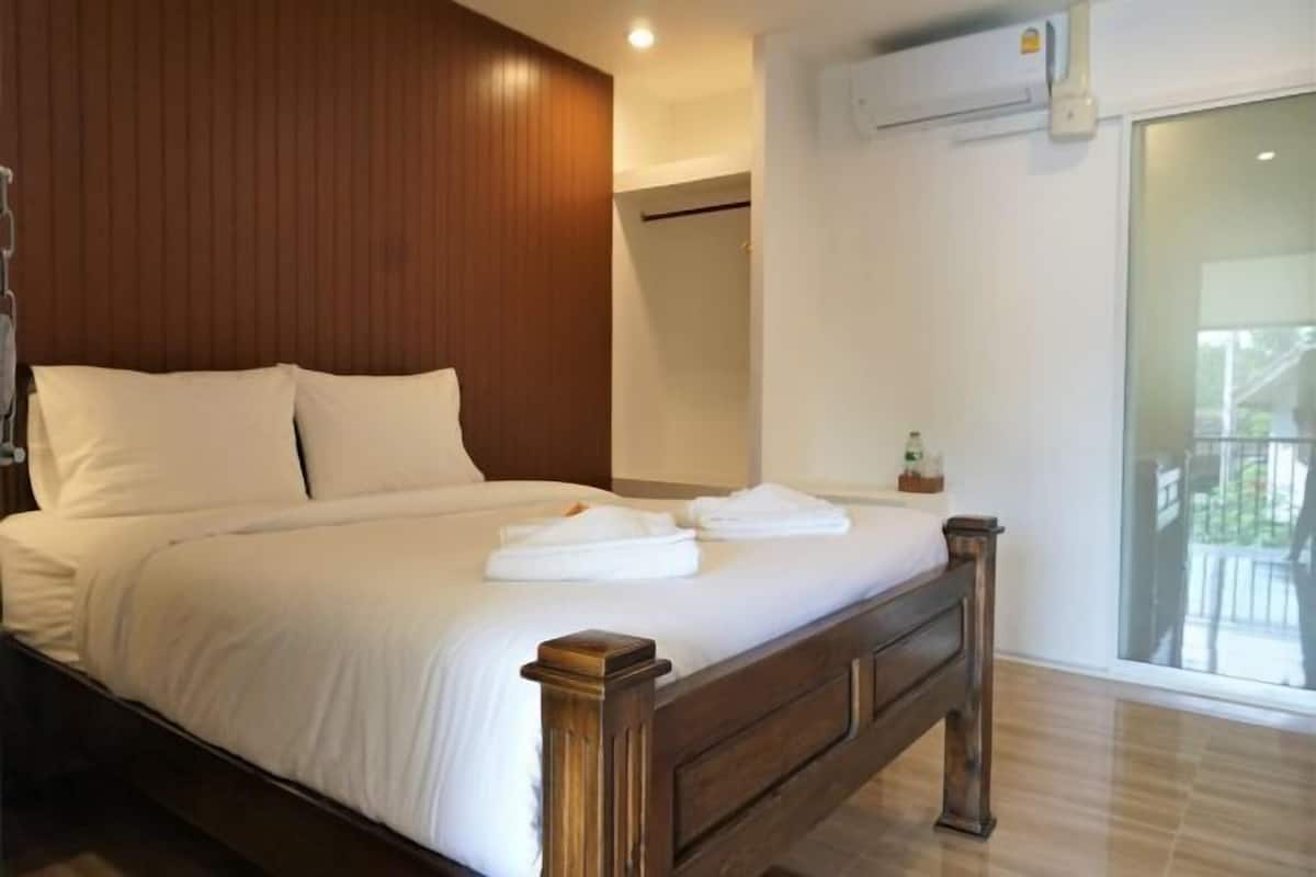 Wi-Fi de cortesia, roupa de cama