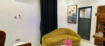 Mini Flat with Starlink Internet & Pool