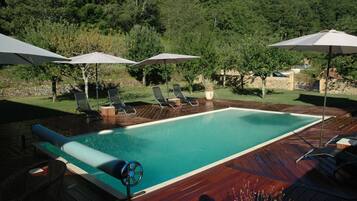 Piscine extérieure, piscine chauffée