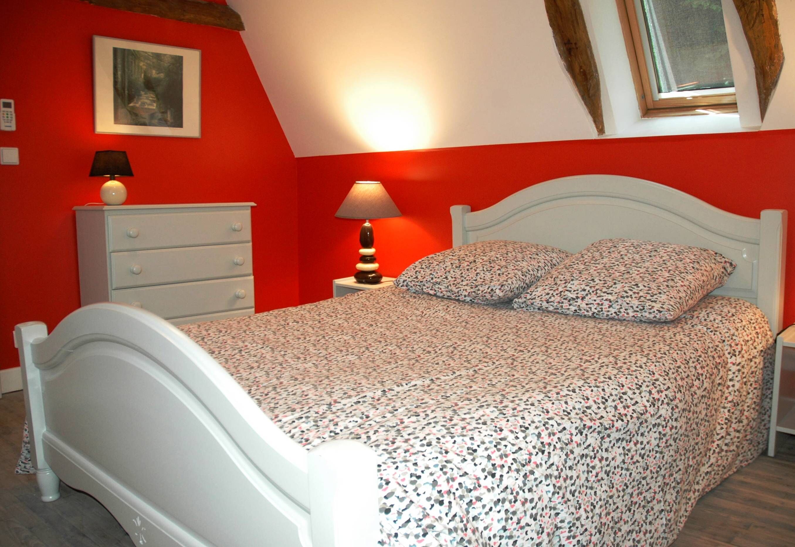 2 slaapkamers, een strijkplank/strijkijzer, reisbedje, gratis wifi