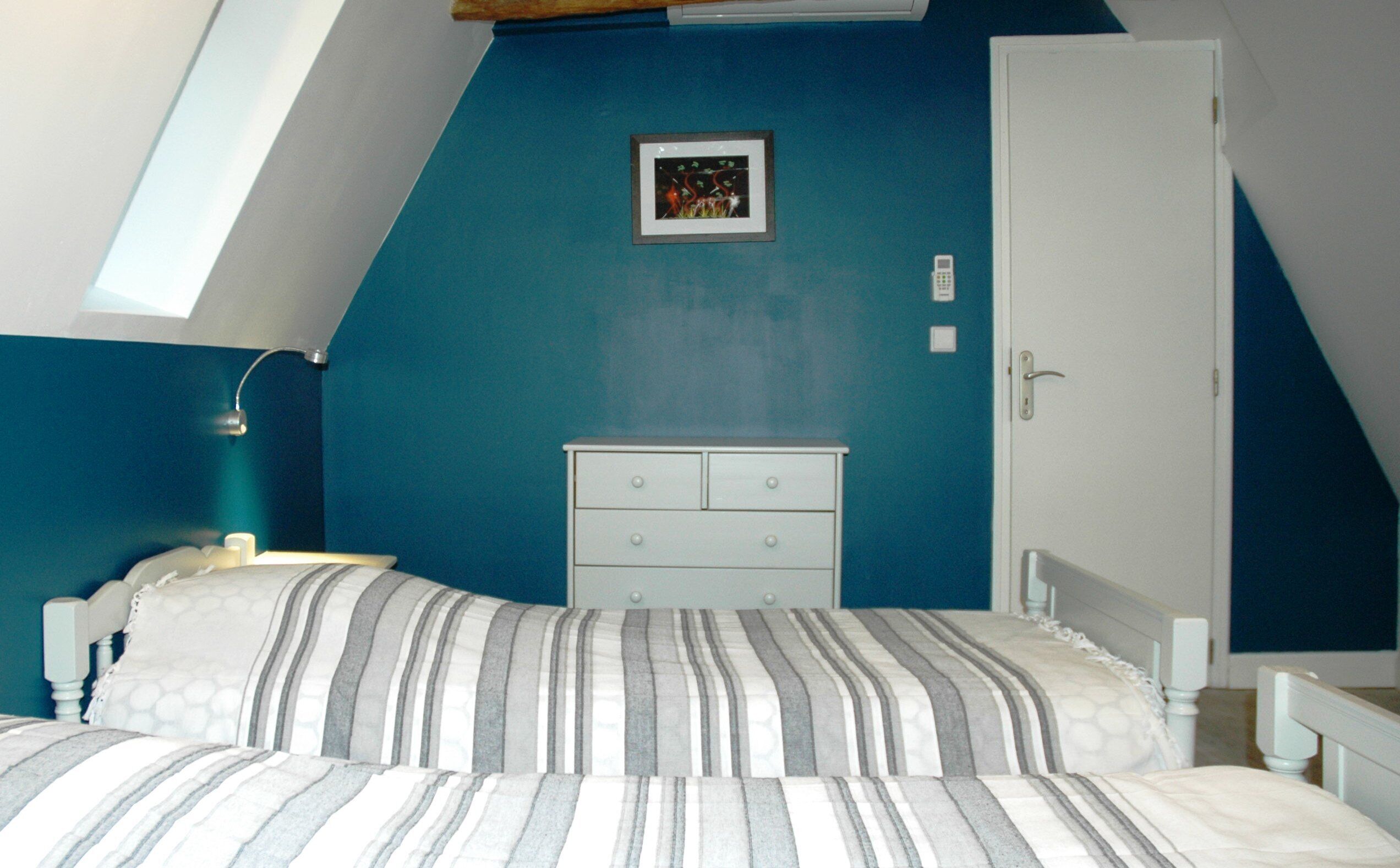 2 bedrooms, iron/ironing board, travel cot, free WiFi