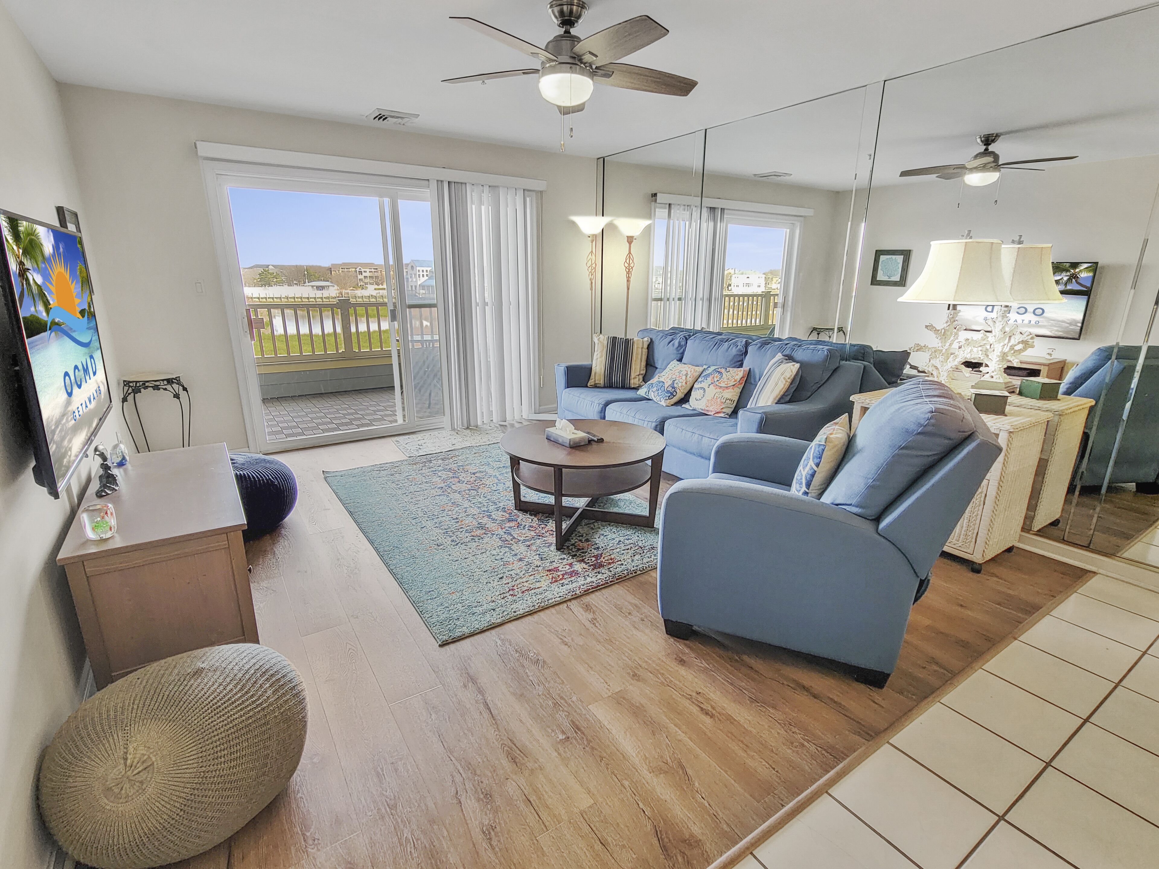 Waterfront 2 Bedroom with Pool - sleeps 8! Heron Harbour 203