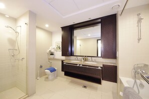 Luxury Apartment | Bathroom - New Arabian Apartment Burj Khalifa View (Dubai)