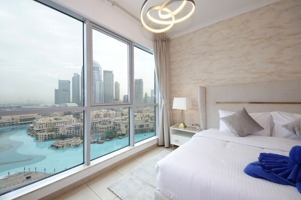 3 bedrooms, in-room safe, iron/ironing board, free WiFi