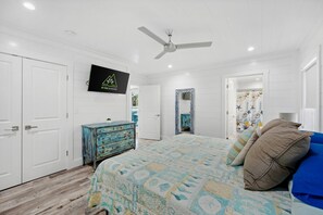 3 habitaciones, tabla de planchar con plancha, wifi y ropa de cama