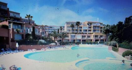 Rentomatique vue mer sur la baie de Cannes
