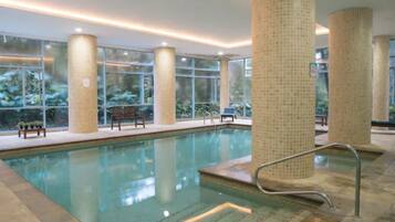 Innenpool, beheizter Pool