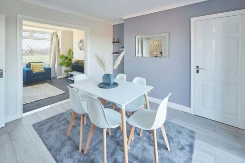 Host & Stay | Armitage Road