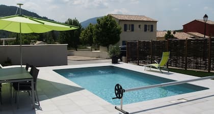 Recent new build villa in a quiet area in enclosed garden and private swimming pool