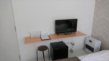 1 bedroom, desk, iron/ironing board, free WiFi
