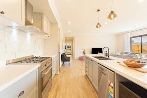 Coffee/tea maker, fridge, microwave, oven - Modern Beach House w/ BBQ & Family-Friendly Charm (Cowes)