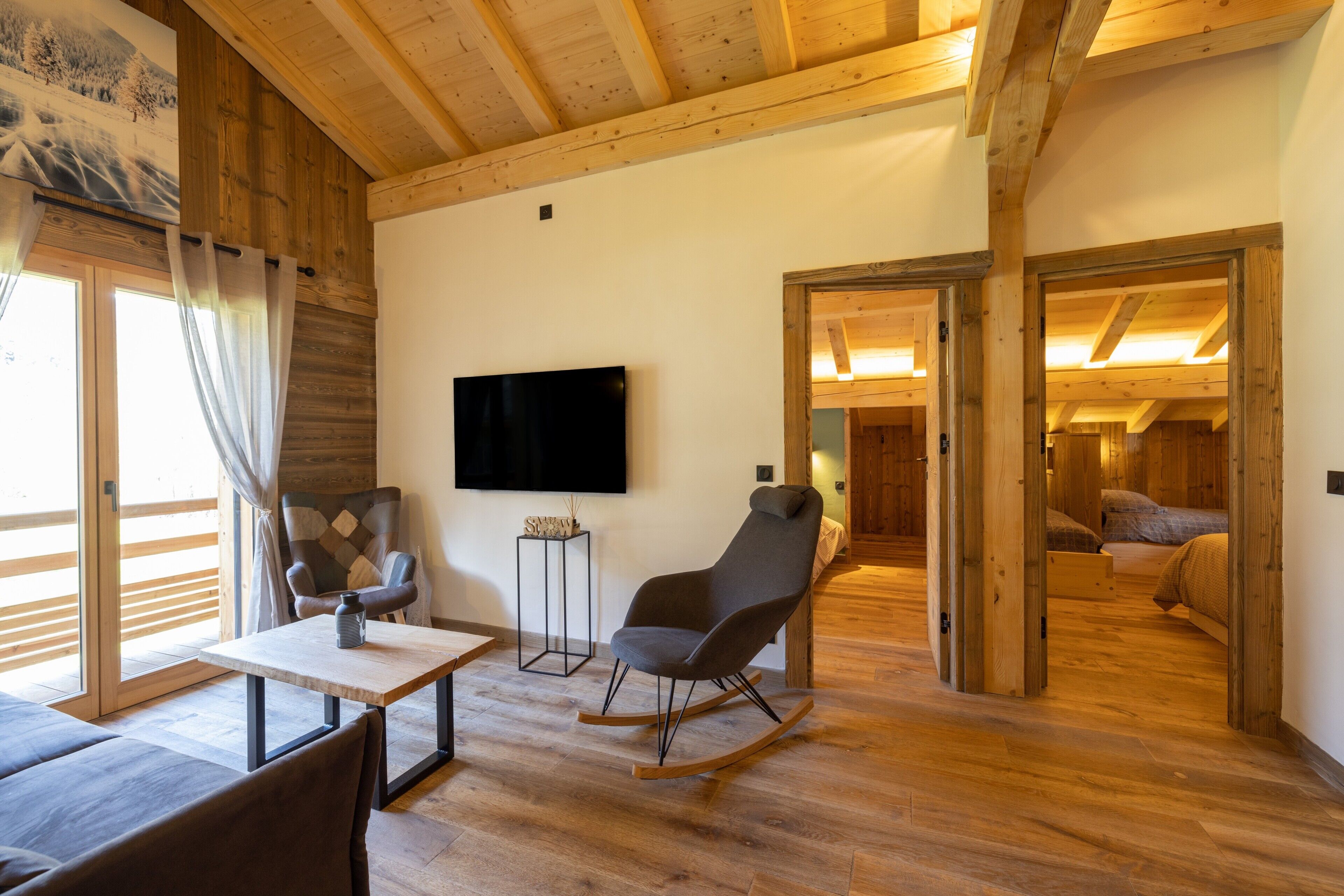 Télévision, cheminée