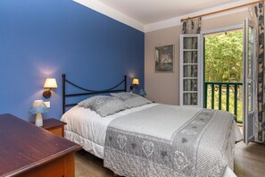 2 bedrooms, iron/ironing board, WiFi, bed sheets - Villa 'Christine' with Shared Pool, Shared Garden, and Balcony (Moliets-et-Maa)