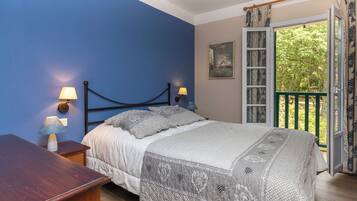 2 chambres, fer et planche à repasser, Wi-Fi, draps fournis