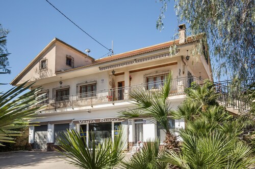 Holiday Home "Casa Chalet Venta Ruizo" with Private Pool and Wi-Fi