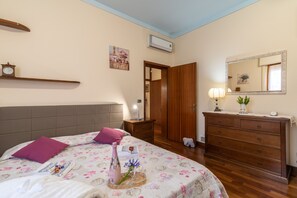 3 Schlafzimmer, Bügeleisen/Bügelbrett, kostenloses WLAN, Bettwäsche