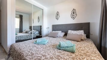 2 dormitorios, tabla de planchar con plancha, wifi gratis y ropa de cama