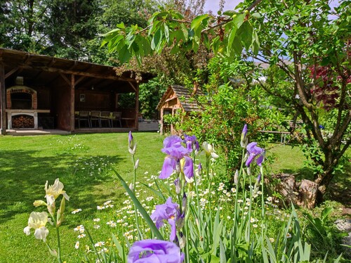 Ferienwohnung "Haus Mader 3" mit Bergblick, privater Terrasse und WLAN