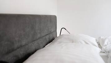 1 bedroom, free WiFi, bed sheets