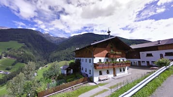 Esterni