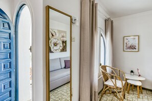 TV, caminetto, tavolo da ping pong