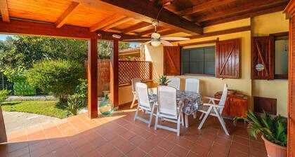 Holiday Home 'Casa Vacanza Mar Mediterraneo 21' with Private Terrace, Garden and Wi-Fi
