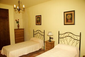 3 habitaciones, wifi gratis y ropa de cama 