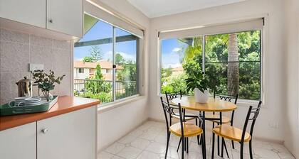 Shearwater is a spacious 3-bedroom townhouse located just an easy 280m stroll from the beach